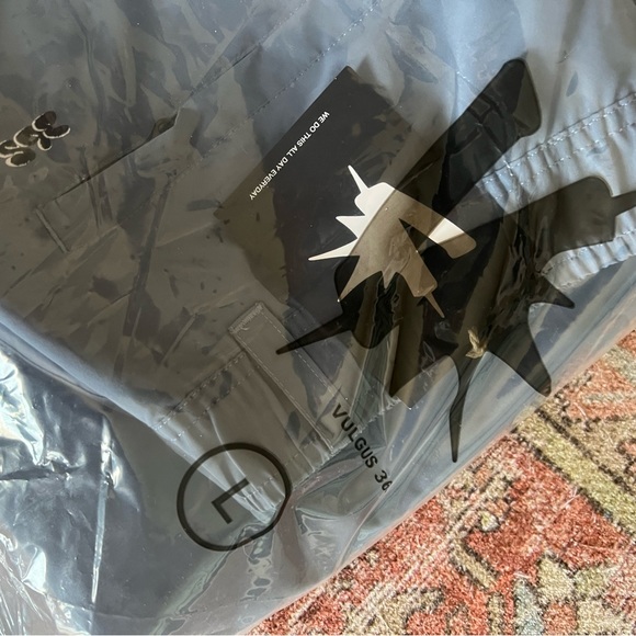 Vulgus snowboard pants! - Picture 2 of 7